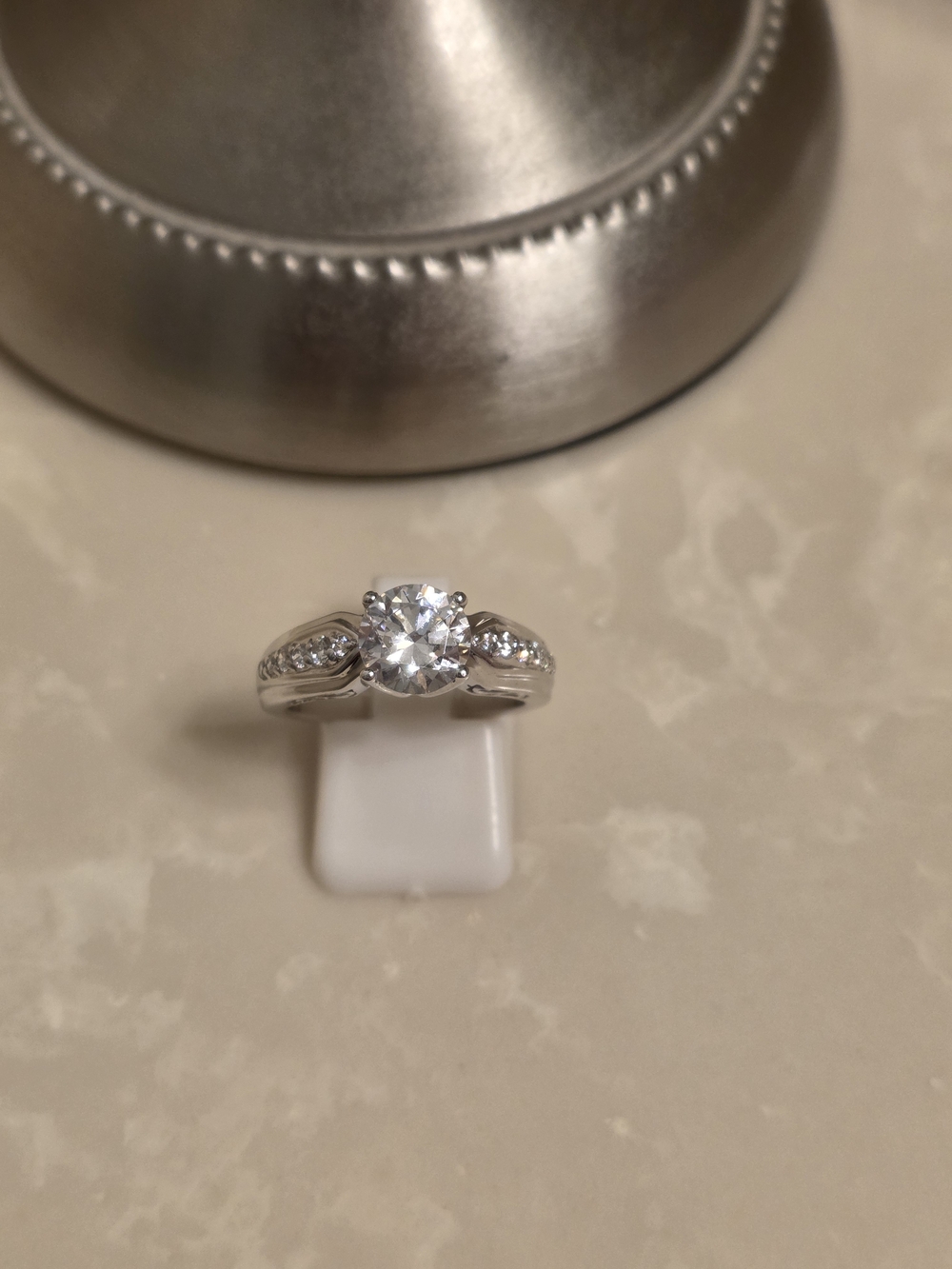 Classic Solitaire Round Cubic Zirconia Engagement Ring Size 8